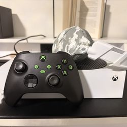 Xbox Series S Bundle