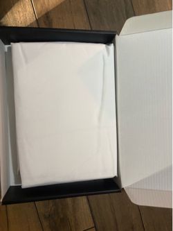 White sheet for twin or esthetician bed