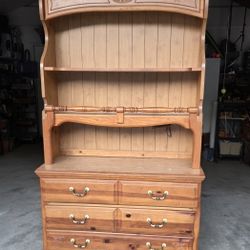 Oak Wood Hutch 