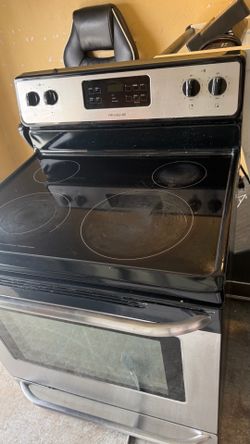 Frigidaire Stove