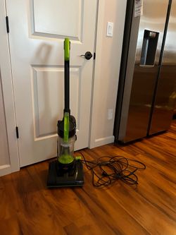 Bissell PowerForce compact-turbo vacuum cleaner with an extra-long cord