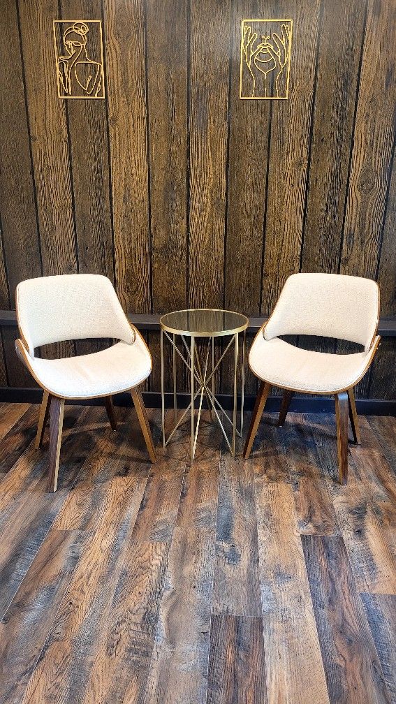 2 Beautiful Chairs
