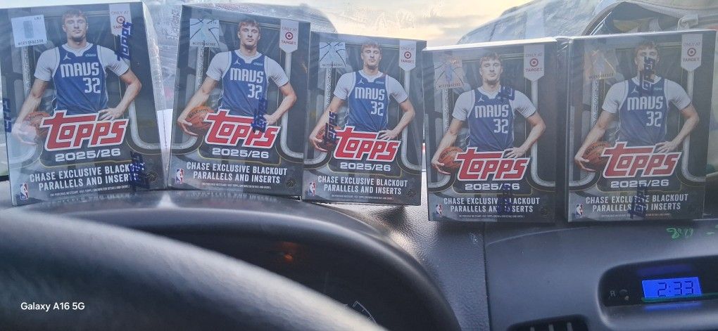 Topps 2025/26 Basketball Trading Cards