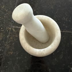 Marble Mortal and Pestle