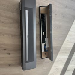 Sonos Soundbar With Wall Mount Kit In in The Box