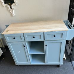 Brand New Kitchen Island With Wheels
