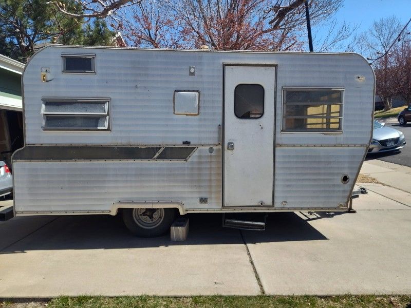 71 Travel Trailer With Title 1000obo