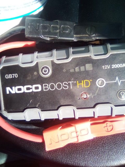 Noco Boost Model 2000A In Perfect Condition $100 Obo I Pay $199 3 Month Old