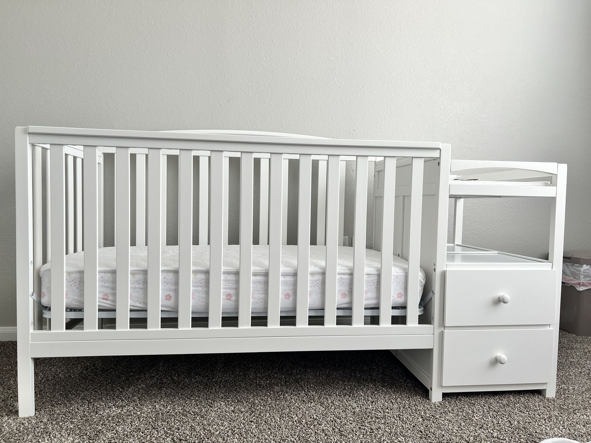 White Modern Baby Crib 4 Sale