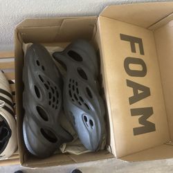 Yeezy Foam Runners Men Size 10