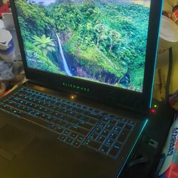 Dell Alienware 17 R4 Gaming Laptop 