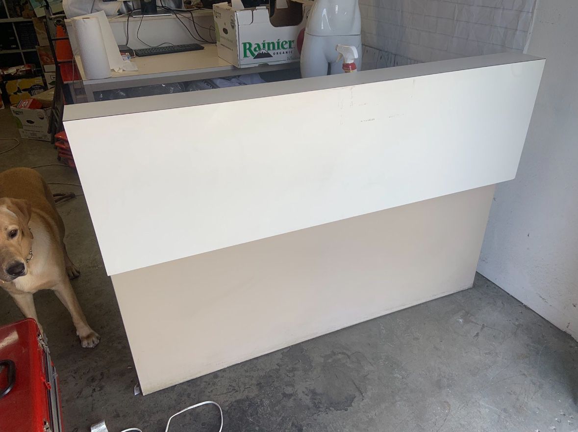 Retail Stand Up Counter 33” X 60” X 42”