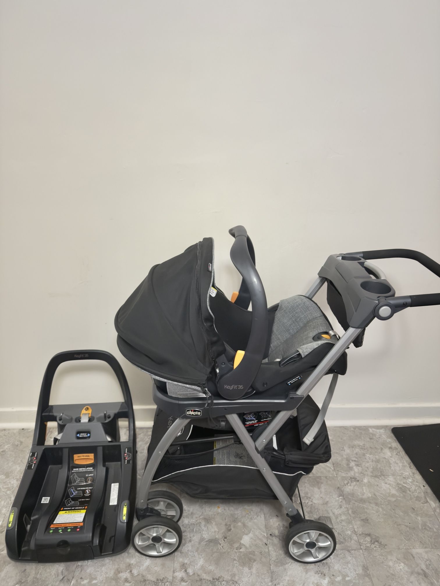 Chicco Car seat