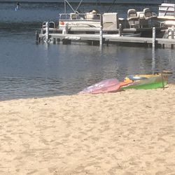 20 Foot Pontoon Boat 