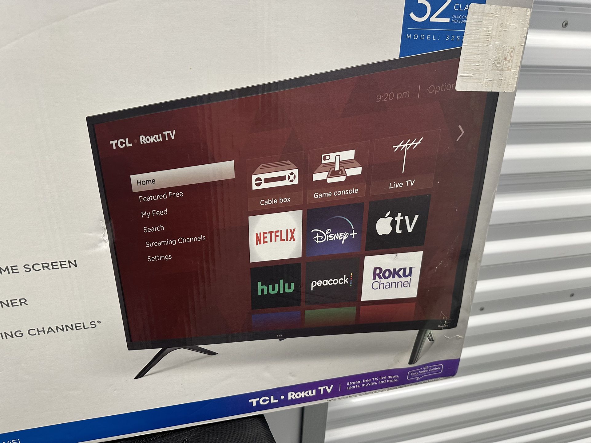 32 Inches ROKU TV 