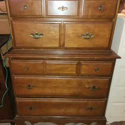 Dresser (5 Drawer Solid Wood)