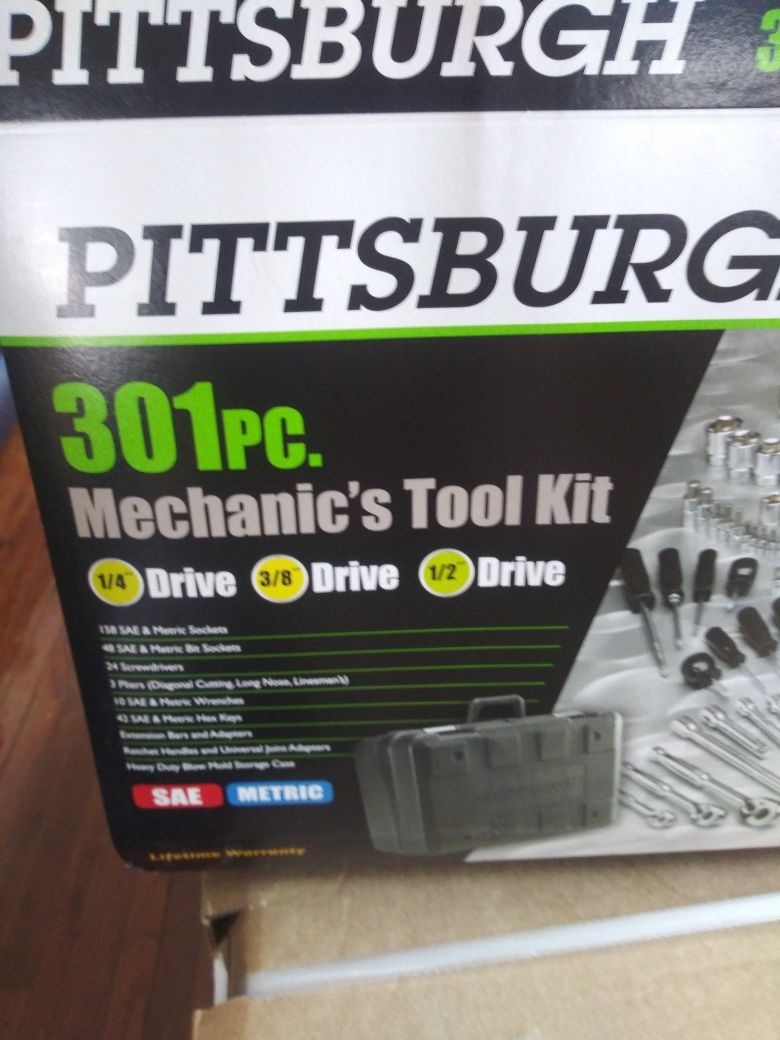 Tool set brand new never been open 301 pieces and brand new jump box with power inverters air compressor two power plugs