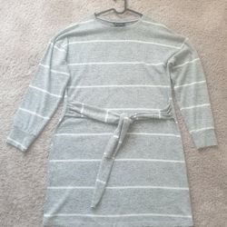 Pickup From LebnonTN 37087...Alison Andrews Womens Dress..pet N Smoke Free Home...excellent Condition ..OBO 