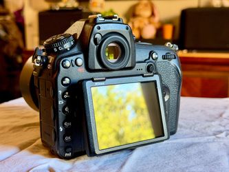 Nikon D850 DSLR and 50mm F1.8 combo