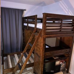 Bunk beds With Desk & Drawers 