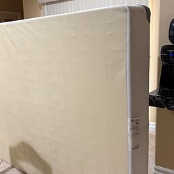 Box spring queen size