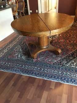 Antique pedestal table antique