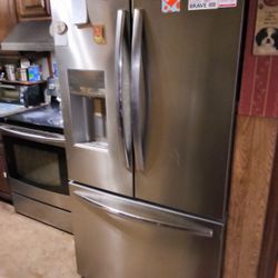 Frigidaire refrigerator 