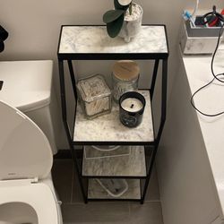 Bathroom vanity in marmol