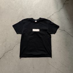 Supreme shirt