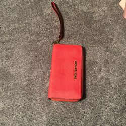Michael Kors   wristlet wallet,  Good Condition 