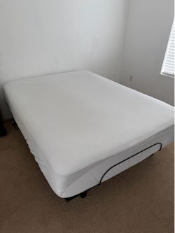 Serta Queen Bed & Frame