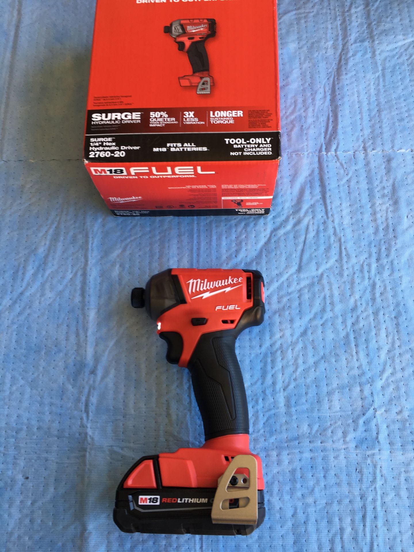 Milwaukee M18 FUEL SURGE 18-Volt Lithium-Ion Brushless Cordless 1/4 in. Hex Impact Driver + 1 battery 2.0 ( No charger )