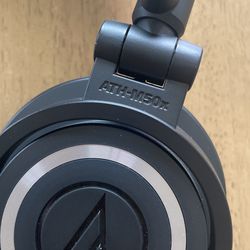 Audio-Technica ATH-M50X Professional Studio Monitor Headphones, Black,  Professional Grade, Critically Acclaimed, with Detachable Cable