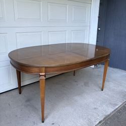 MCM Oval French Louis Regency Dining Table •FREE DELIVERY•