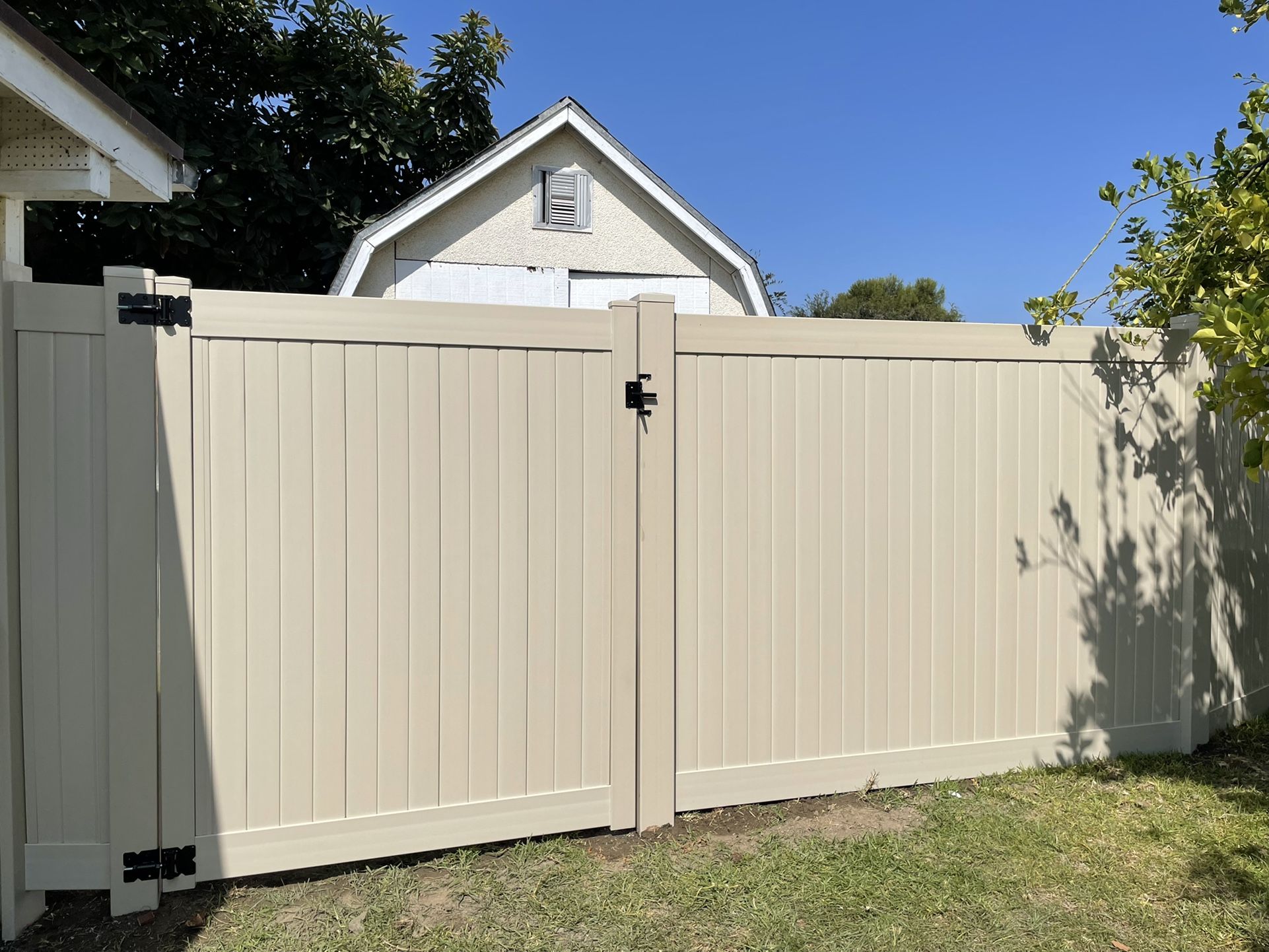 Vinyl Privacy Fence