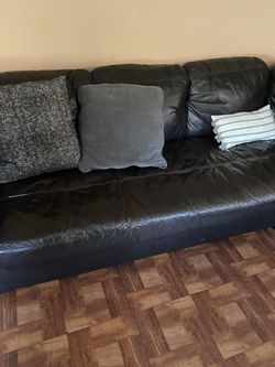 Used Leather Sofa In Great Condition