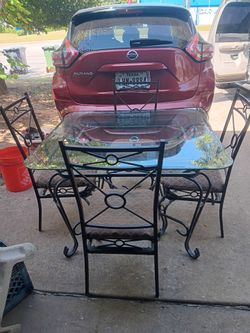 Comedor de vidrio muy pesado 4 sillas