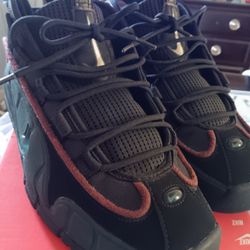 MENS SIZE: (9.5)    **NIKE AIRMAX: PENNY**  (•SUPER CLEAN •WORN AFEW TIMES •9/10 CONDITION)   $$105