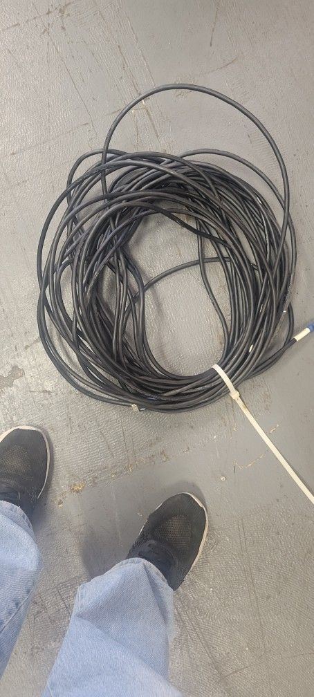 Hdmi Cable 100 Ft W/ Signal Booster