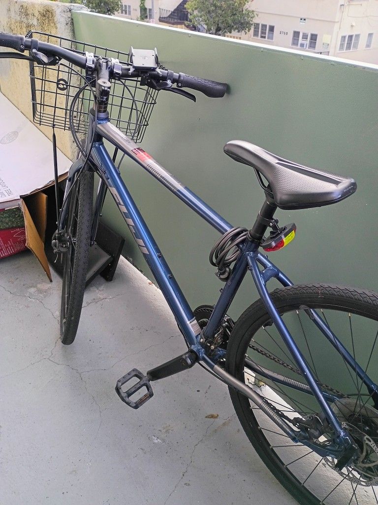 Fuji Bike ( Trade For Scooter Or Buy )