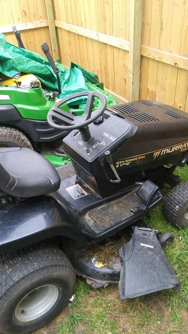 Murray lawn mower 17 horsepower 42 inch deck for Sale in Newport News