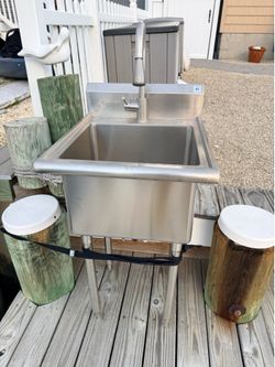 Freestanding Stainless Steel Utility Sink