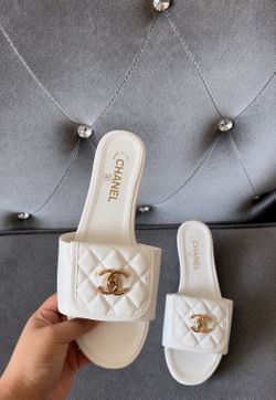 Chanel sandals size 8