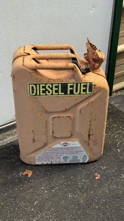 Vintage Briggs & Stratton Diesel fuel steel container