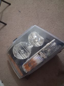 Headlight  left side only 2007 - 2014 chevey