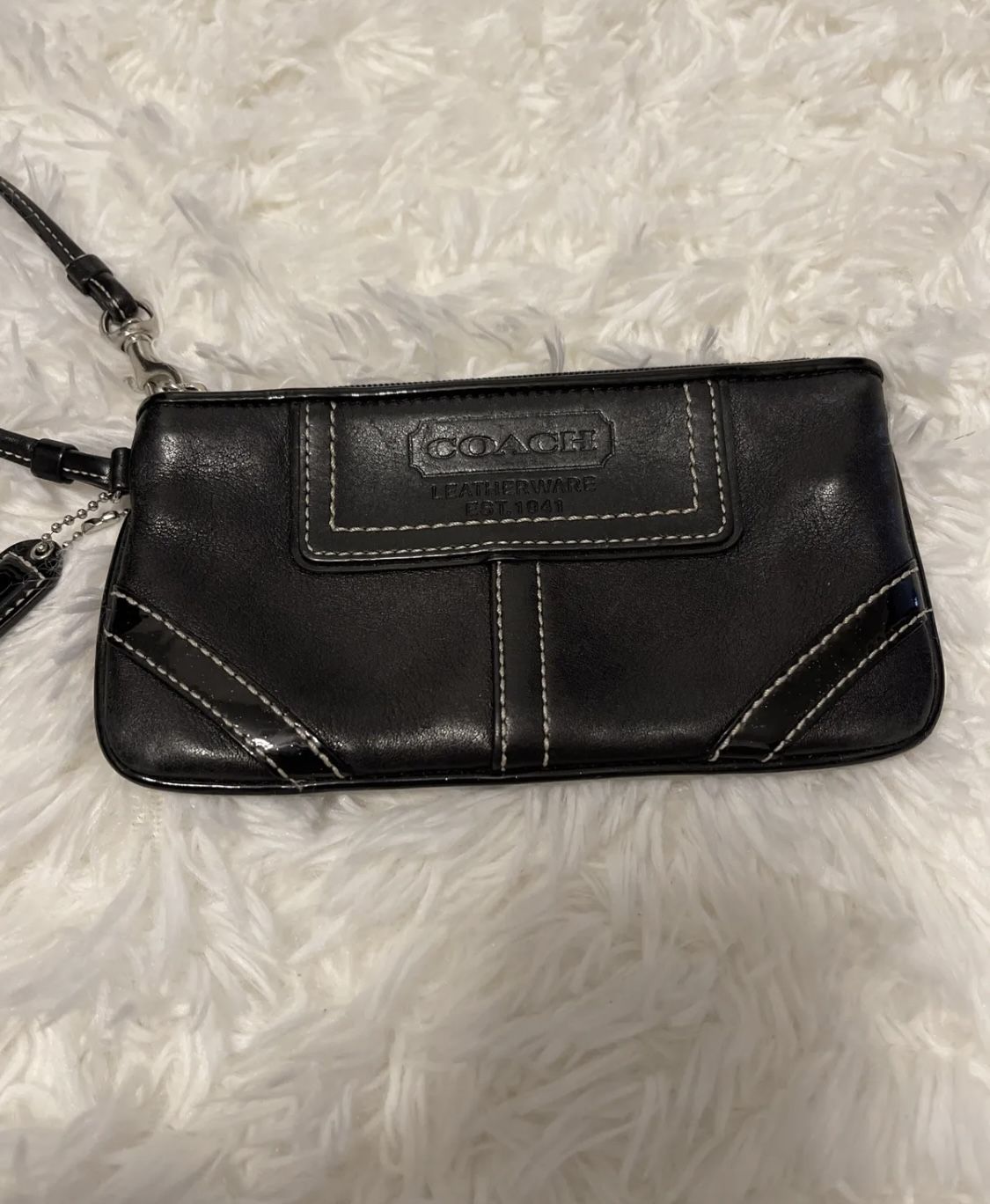 Black Leather Coach Leatherware Est. 1941Zippered Wristlet Pouch w strap 6” x 4”