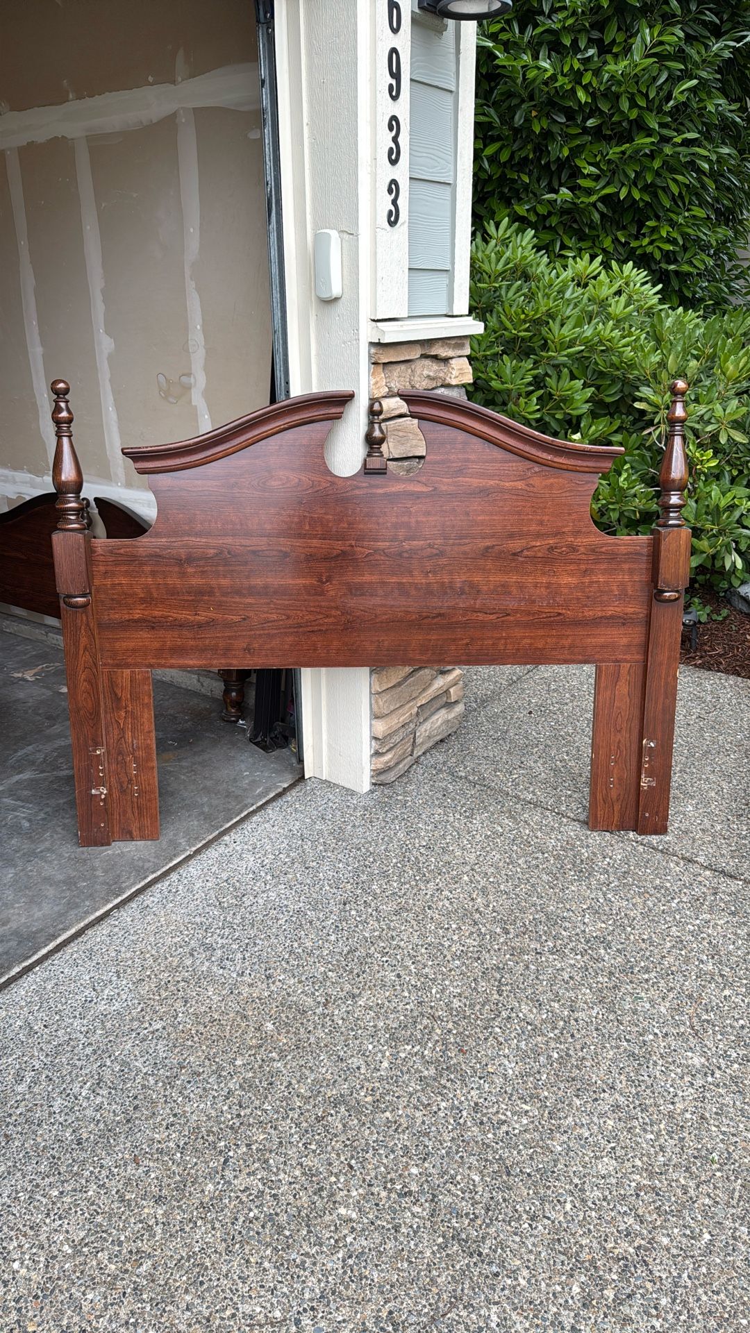 Bedroom Set. Free But You Must Pick Up Today By 3pm