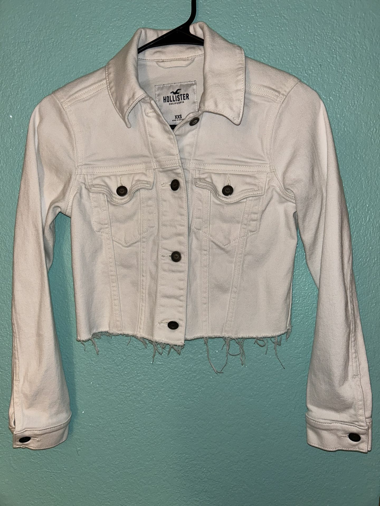 Hollister Tops!! LIKE NEW!