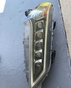 2015 Acura TLX passenger side headlight