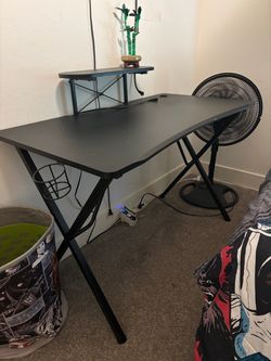 Black Gaming Desk with Monitor Riser